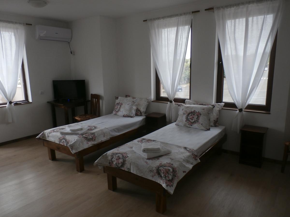 Aleksandrovo Apartments Buitenkant foto